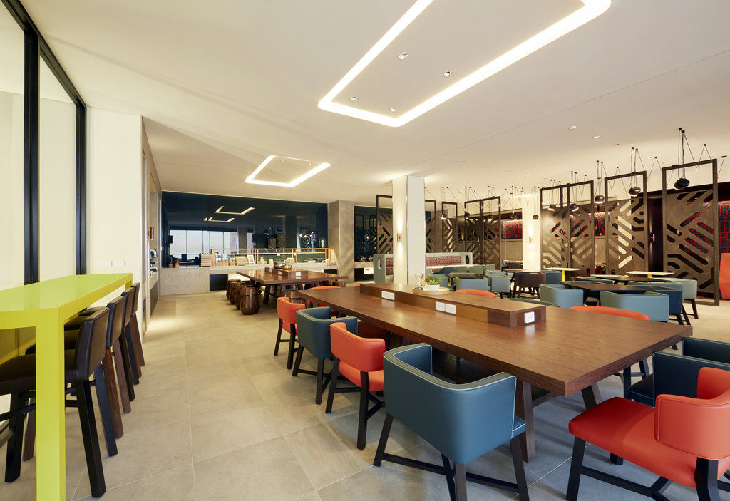 Holiday Inn Express Newcastle By Ihg Exterior foto